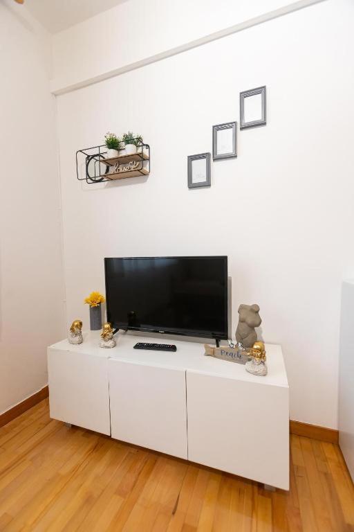 Light-2 Lovely Apartment In Тирана Екстер'єр фото